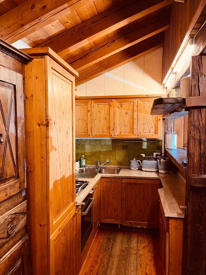 Chalet Blanc "Coeur Sapin" Курмайор Екстер'єр фото